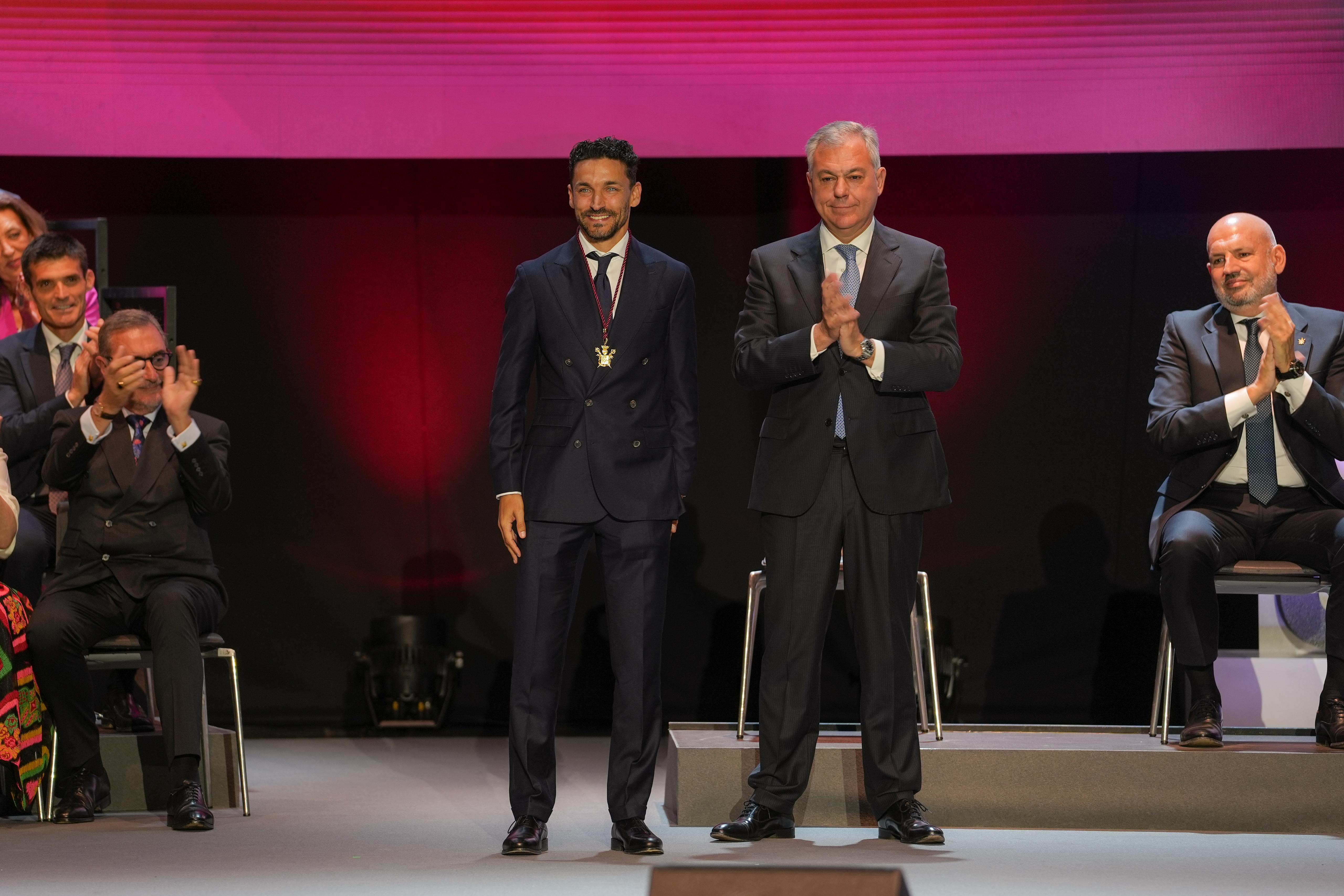 Jesús Navas: Medalla De Sevilla 2025