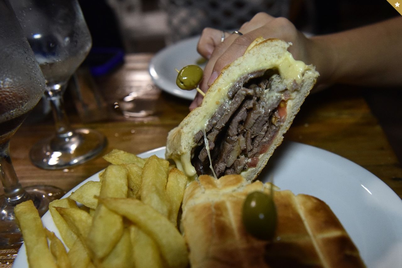 Lomitos Concepción: ¿Por Qué Triunfan Sobre Las Milanesas?