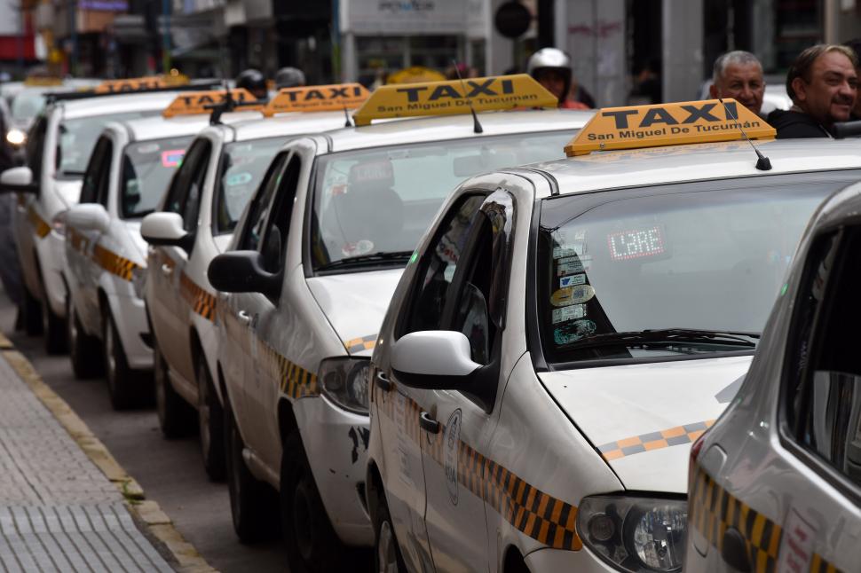 Objetos Olvidados En Taxis, Apps Y Colectivos